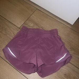 Size 2, 2.5 inch high rise lulu shorts